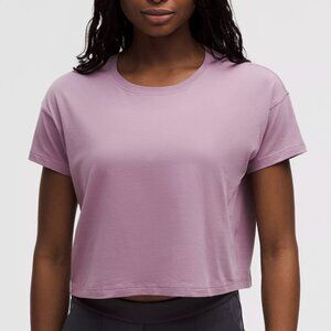 lululemon athletica Cate's Tshirt Slightly Cropped Purple Size 8